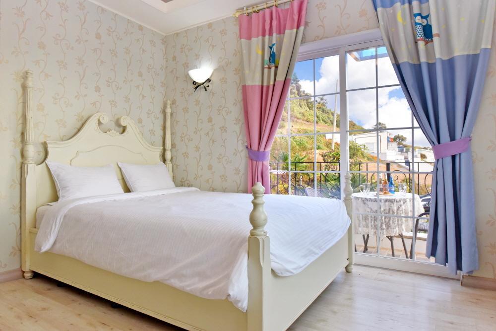Namhae Bluemare Pension Екстер'єр фото