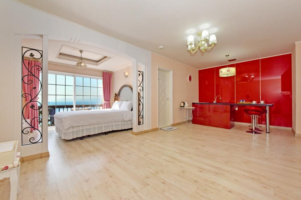 Namhae Bluemare Pension Екстер'єр фото