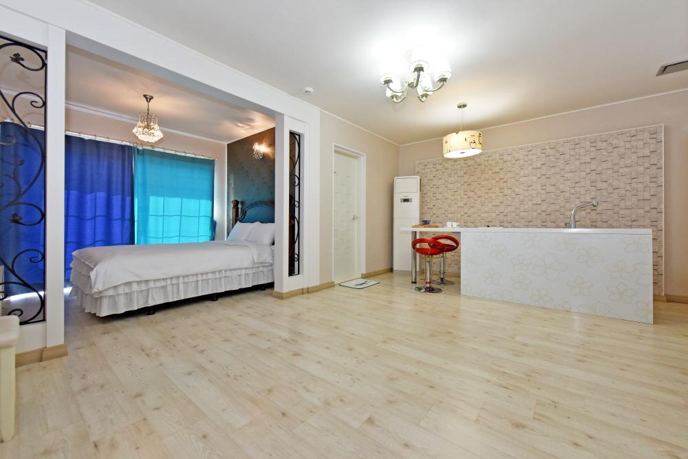 Namhae Bluemare Pension Екстер'єр фото