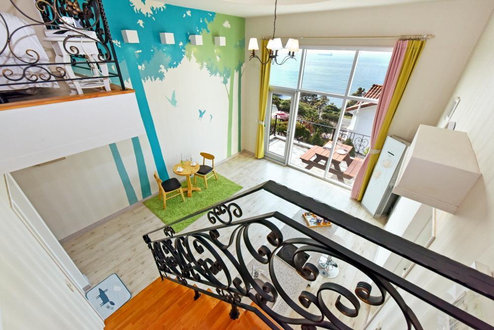 Namhae Bluemare Pension Екстер'єр фото