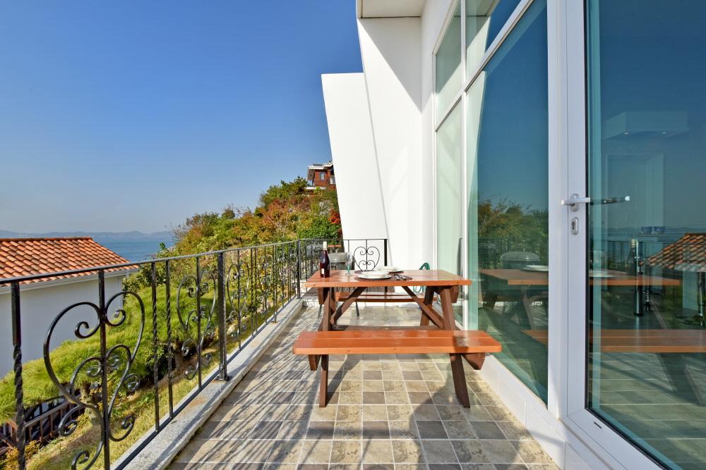 Namhae Bluemare Pension Екстер'єр фото