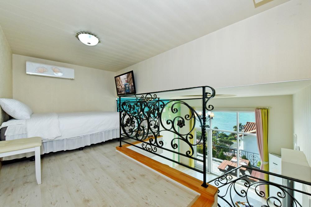 Namhae Bluemare Pension Екстер'єр фото