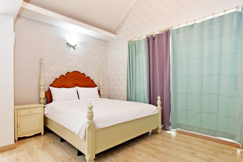 Namhae Bluemare Pension Екстер'єр фото