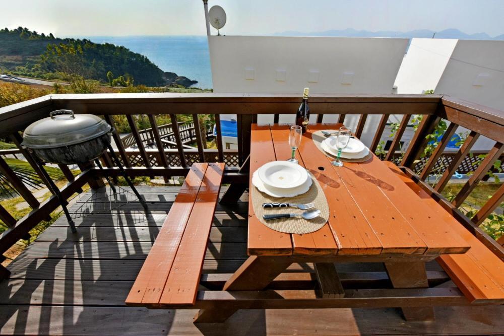 Namhae Bluemare Pension Екстер'єр фото