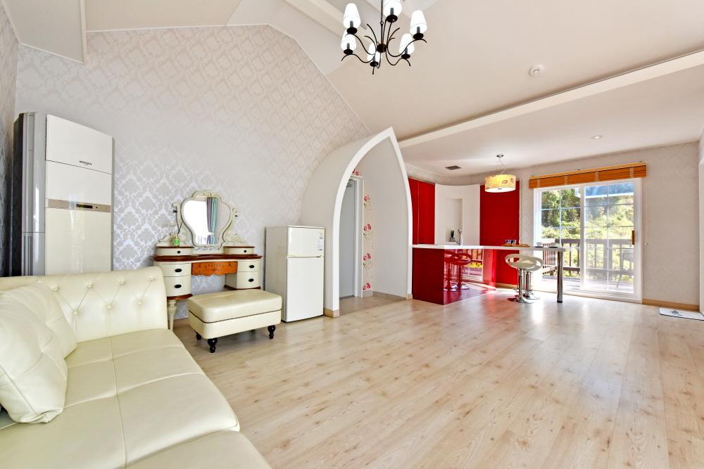 Namhae Bluemare Pension Екстер'єр фото